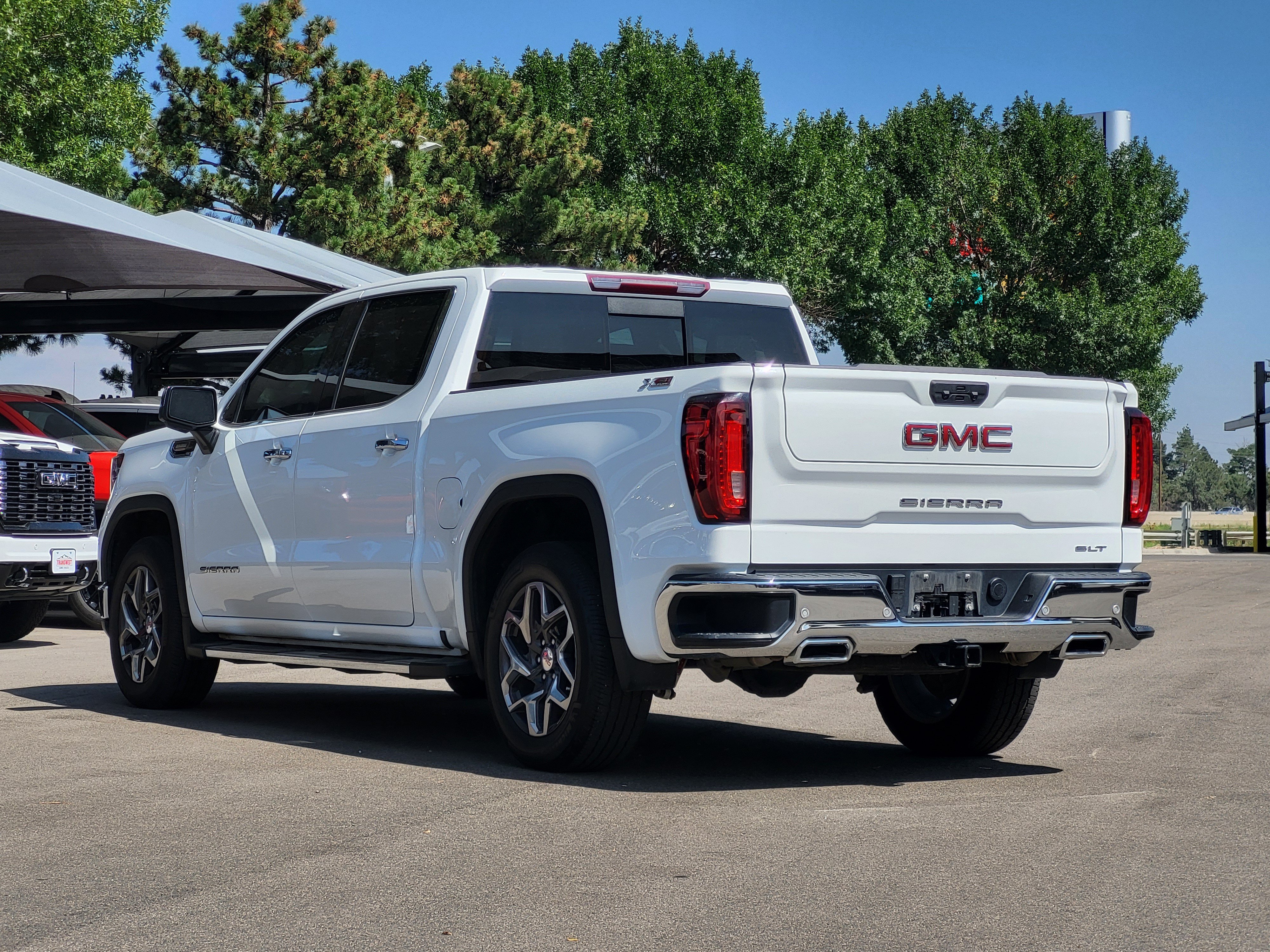 Used 2024 GMC Sierra 1500 SLT w/ SLT Premium Plus Package AWD/4WD image 5