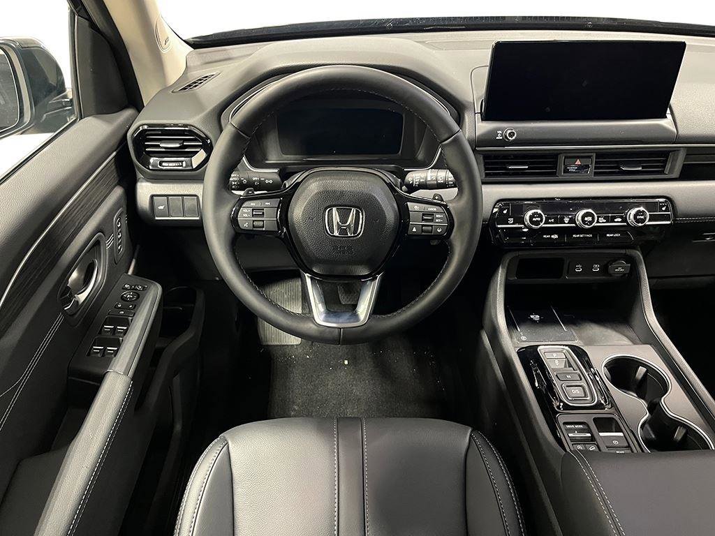 New 2026 Honda Pilot Touring image 17