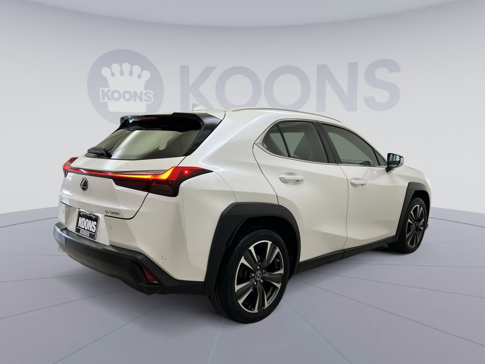 Used 2019 Lexus UX 200 image 5