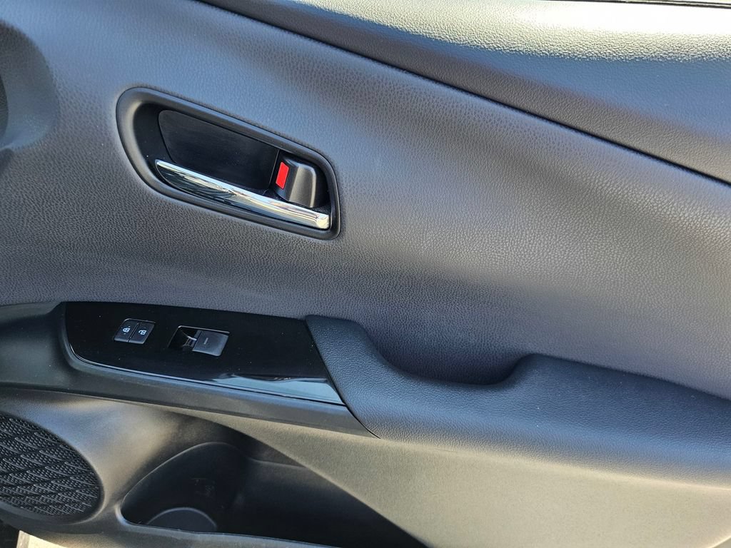 Used 2022 Toyota Prius Prime XLE FWD image 12