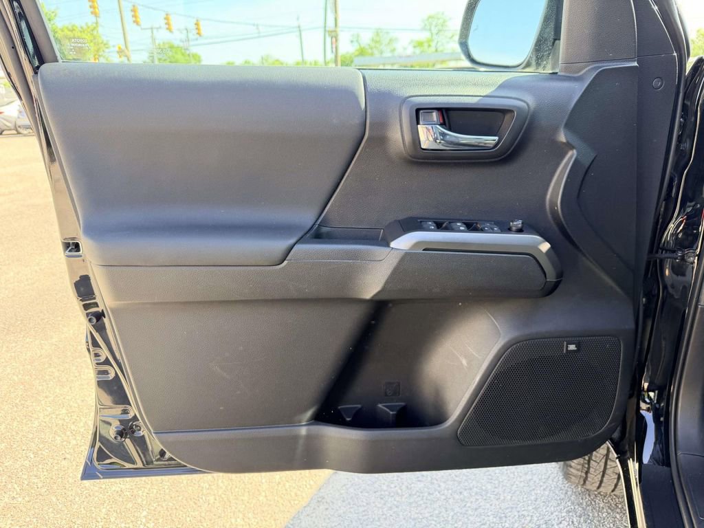 Certified 2022 Toyota Tacoma TRD Sport w/ TRD Premium Sport Package image 18