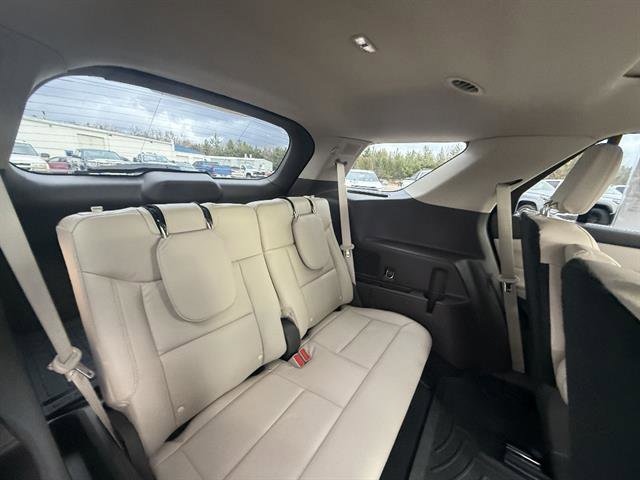 Used 2022 Ford Explorer Platinum w/ Equipment Group 601A image 22