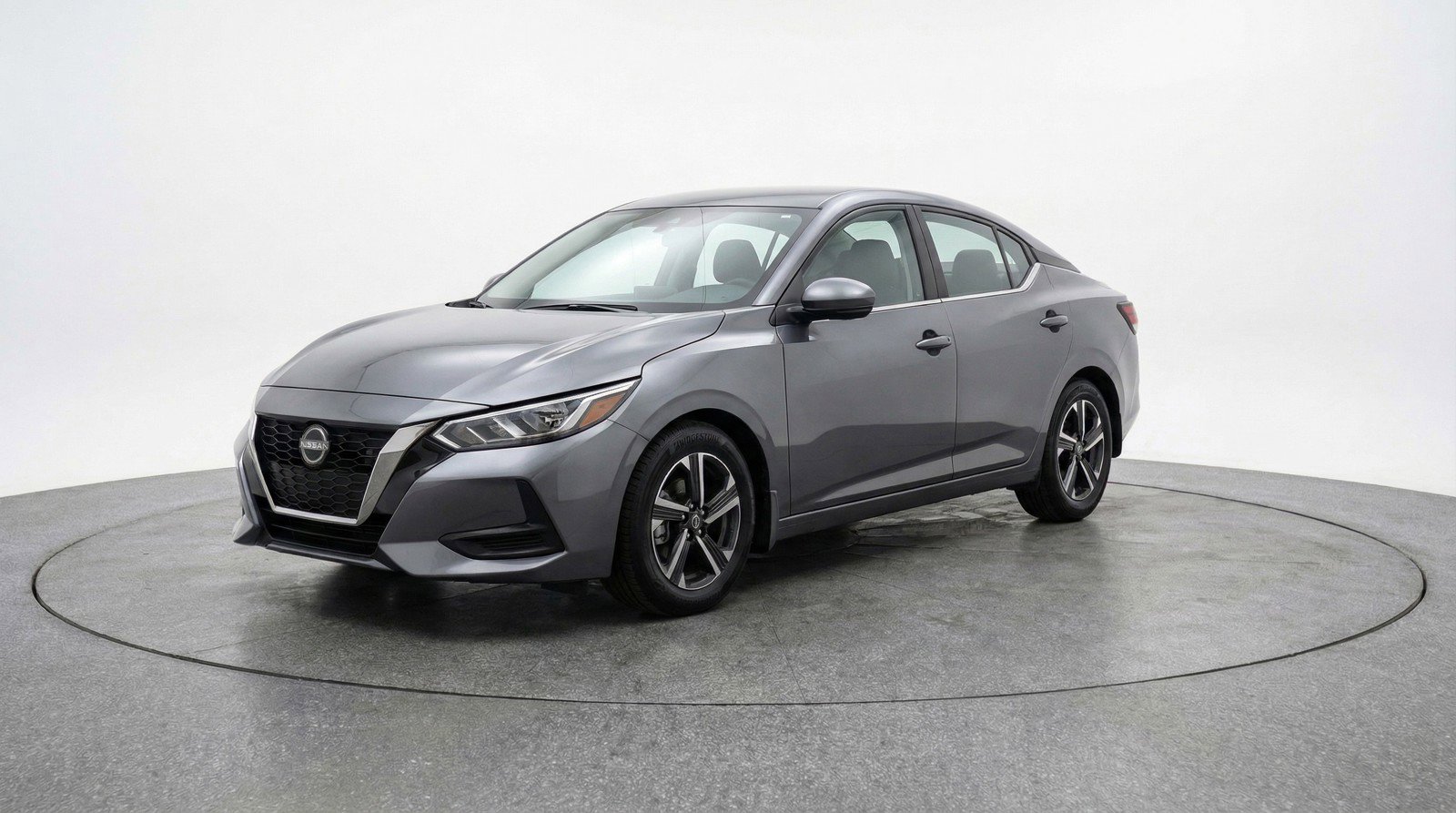 Used 2025 Nissan Sentra SV image 3