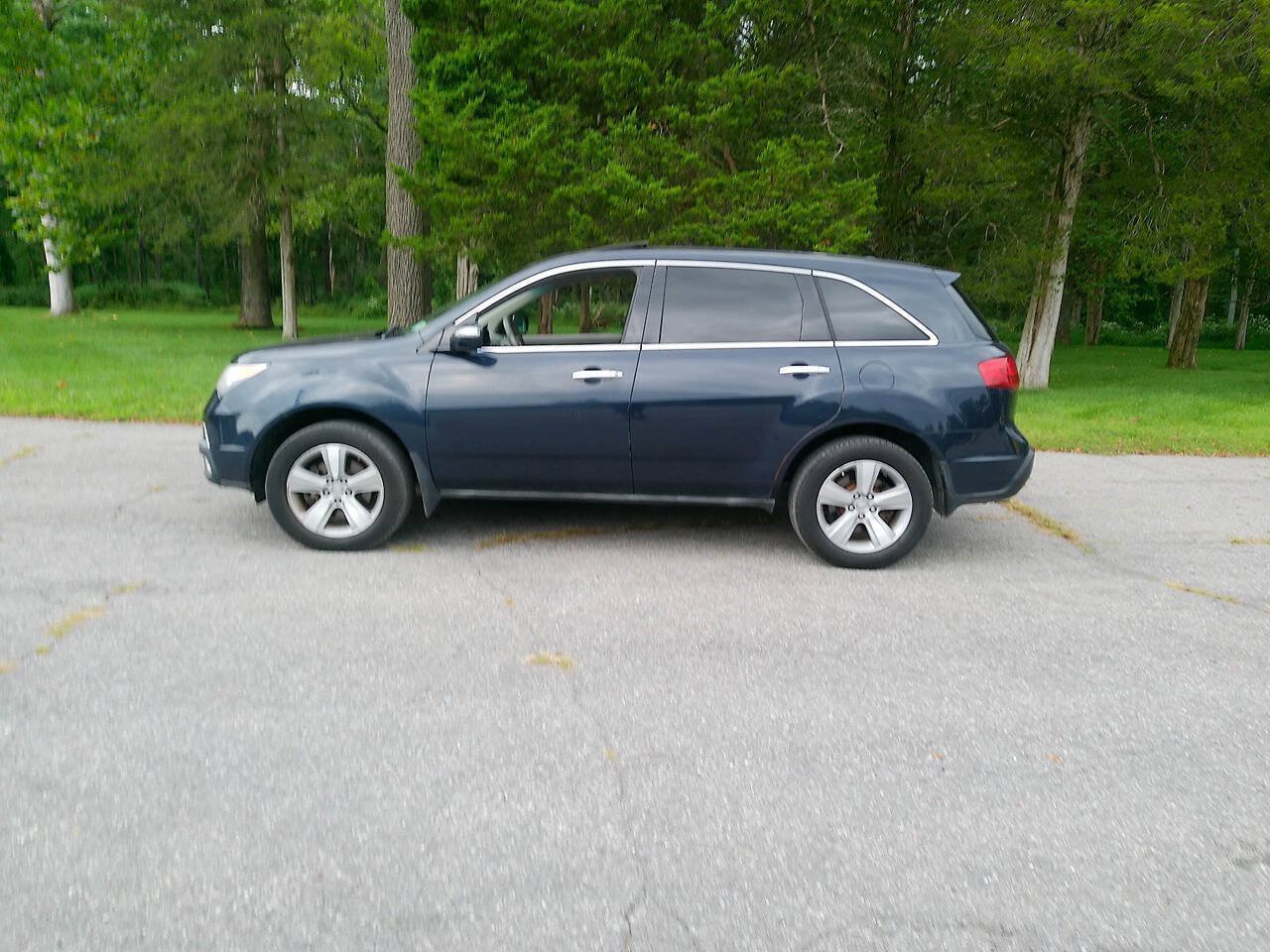 Used 2011 Acura MDX w/ Technology Package AWD/4WD image 3