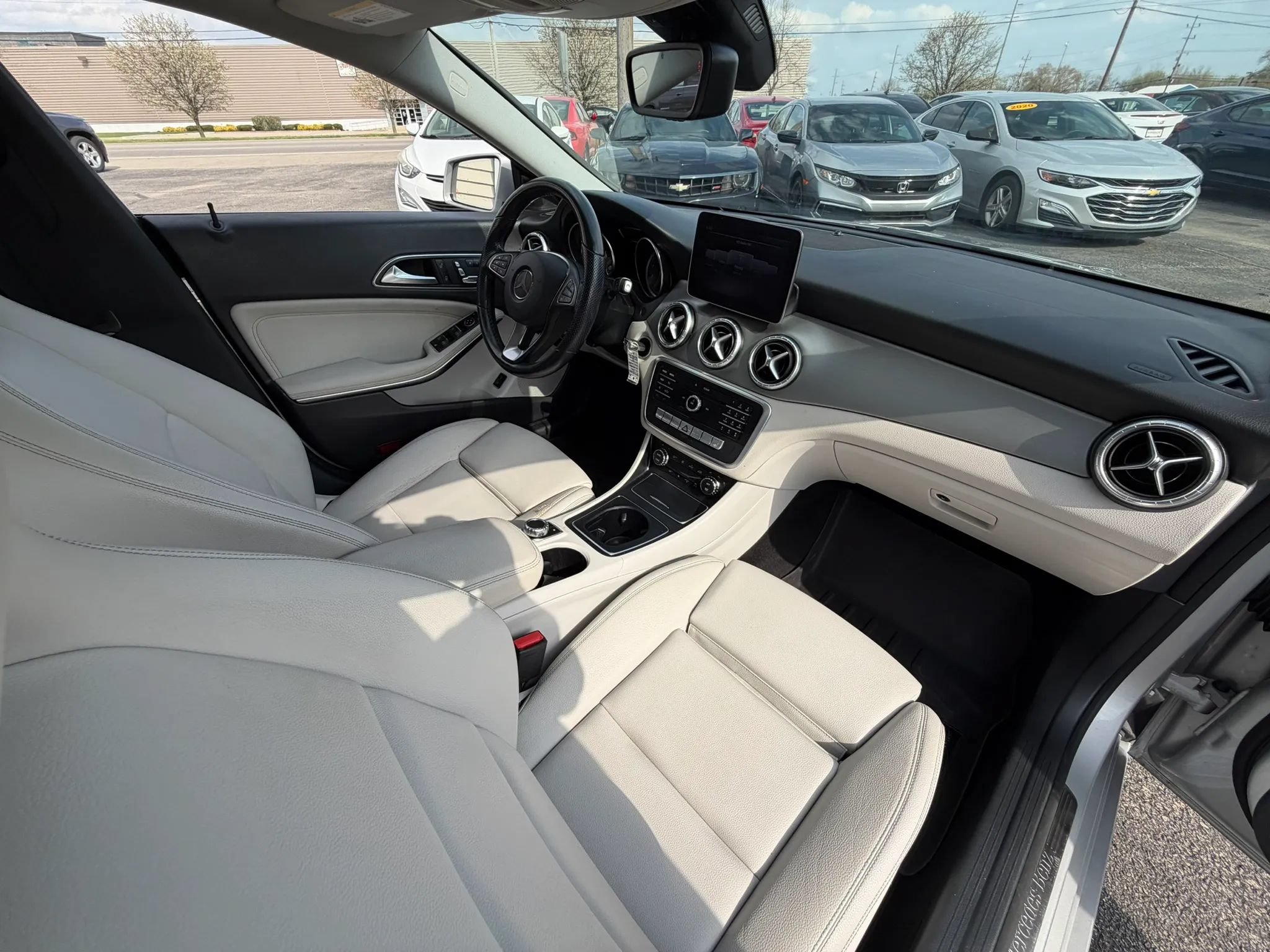 Used 2019 Mercedes-Benz CLA 250 4MATIC image 34
