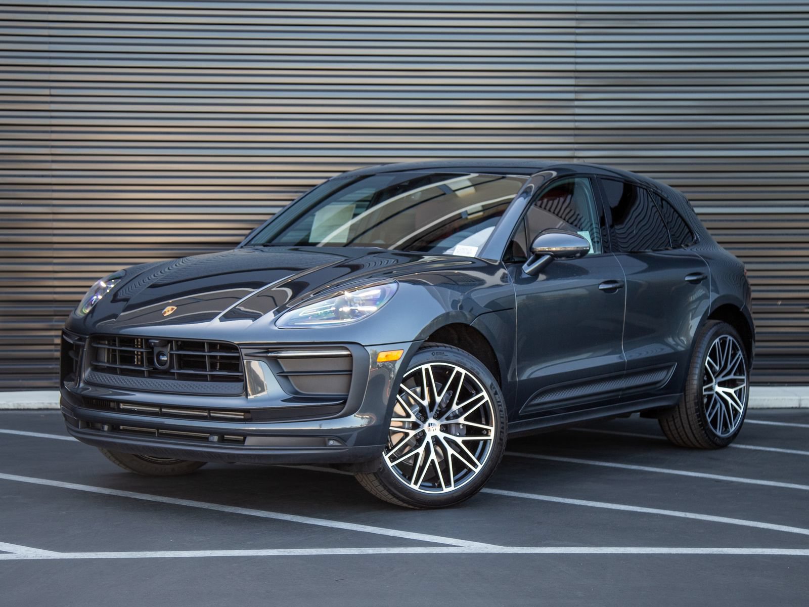 New 2026 Porsche Macan AWD/4WD image 1