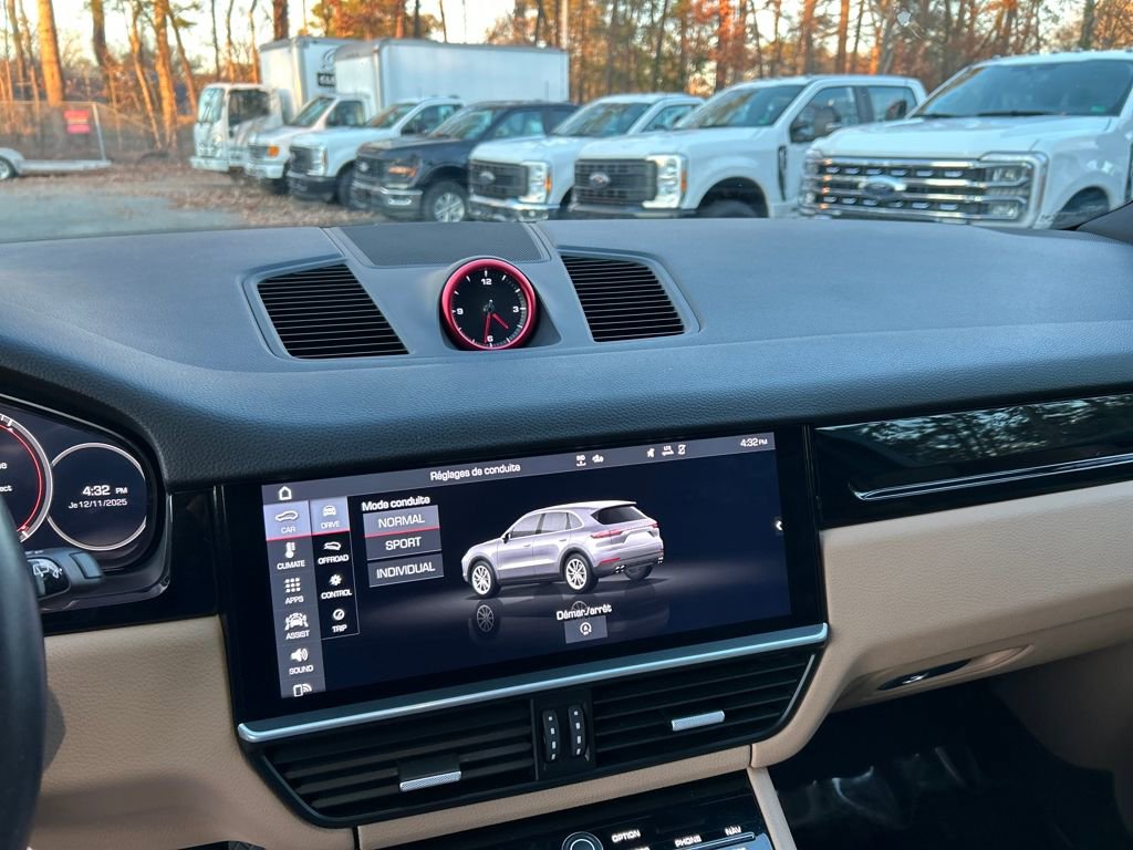 Used 2020 Porsche Cayenne image 15