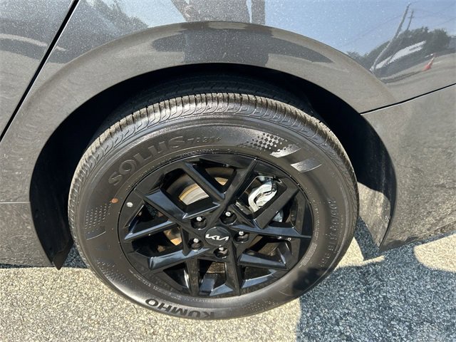 Used 2025 Kia K5 LXS image 11