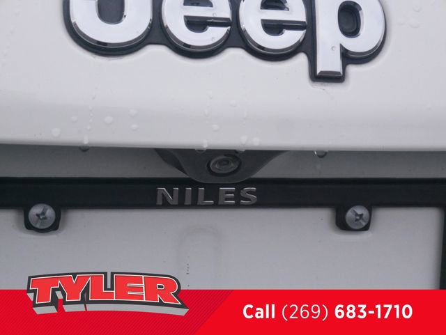 Used 2018 Jeep Compass Latitude w/ Cold Weather Group image 15