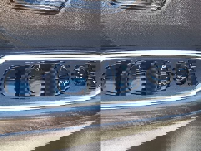 Certified 2023 Nissan Versa SR w/ Trunk Package image 8