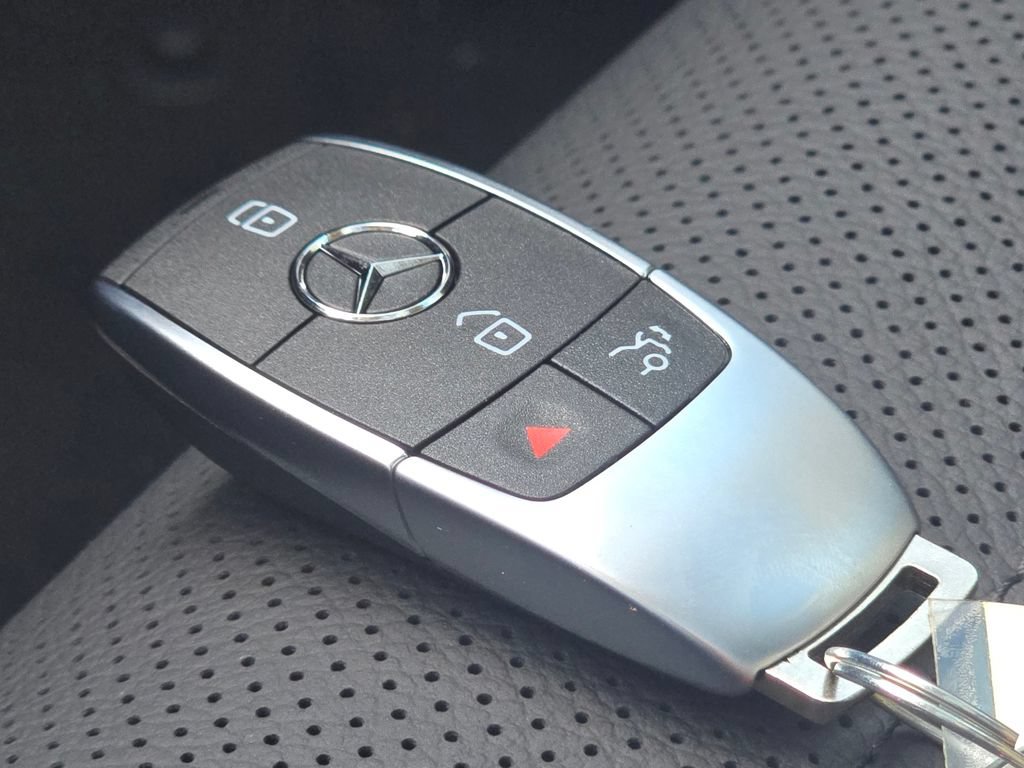New 2026 Mercedes-Benz GLE 580 4MATIC image 40
