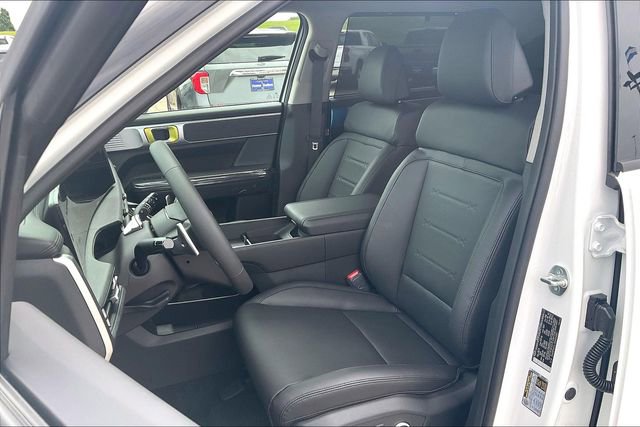 Used 2024 Hyundai Santa Fe Limited image 9