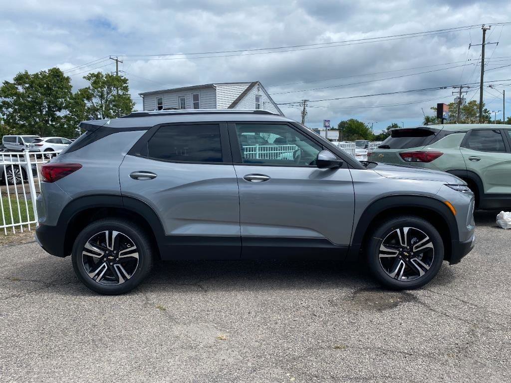 New 2026 Chevrolet TrailBlazer LT w/ Convenience Package image 2