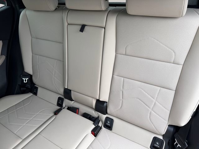 Certified 2025 BMW X2 xDrive28i image 13