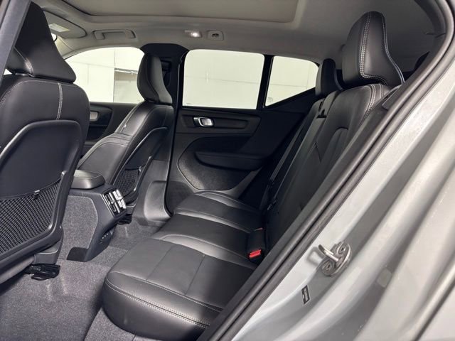 Used 2024 Volvo XC40 B5 Ultimate w/ Protection Package Premier AWD/4WD image 19