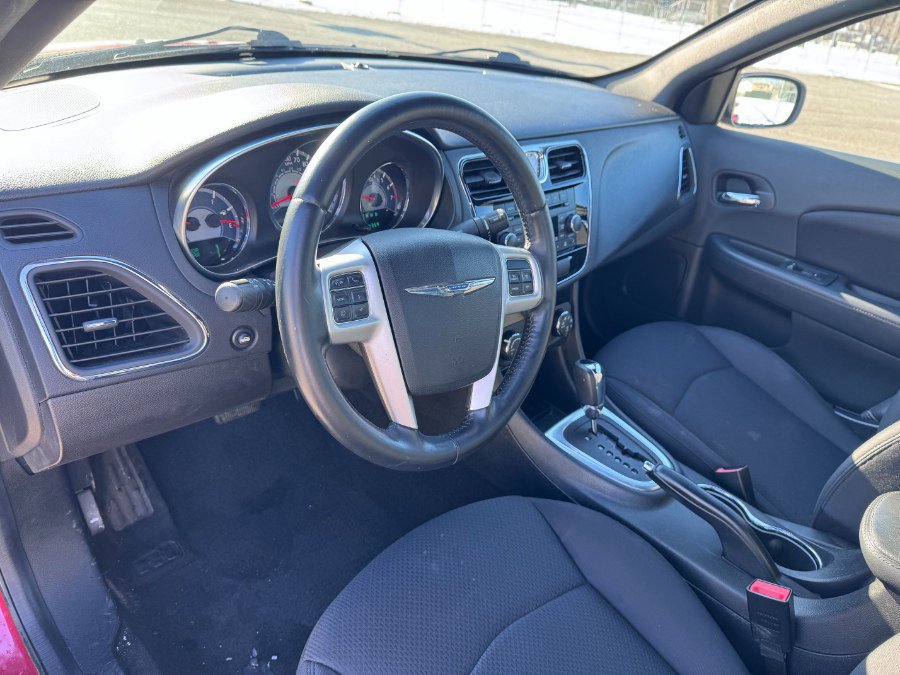 Used 2014 Chrysler 200 Touring image 12