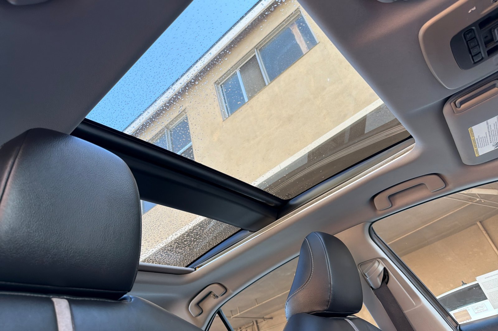 Used 2018 Toyota Camry XSE FWD image 17