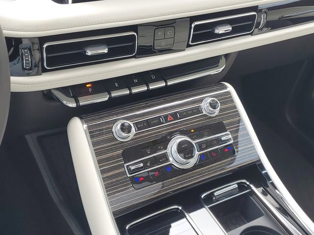 Used 2023 Lincoln Aviator Black Label w/ Dynamic Handling Package image 22