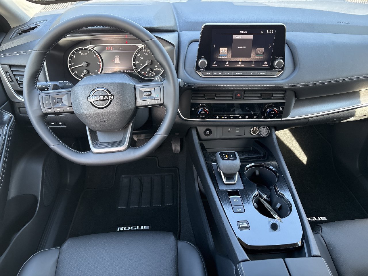 New 2027 Nissan Rogue Dark Armor FWD image 2