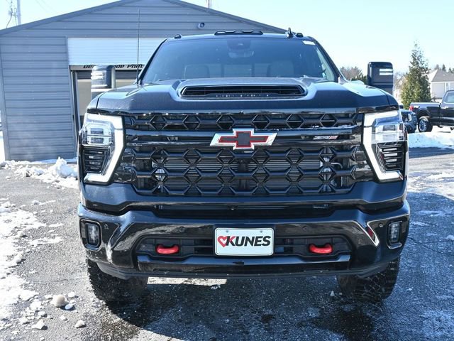 New 2026 Chevrolet Silverado 2500 ZR2 image 9