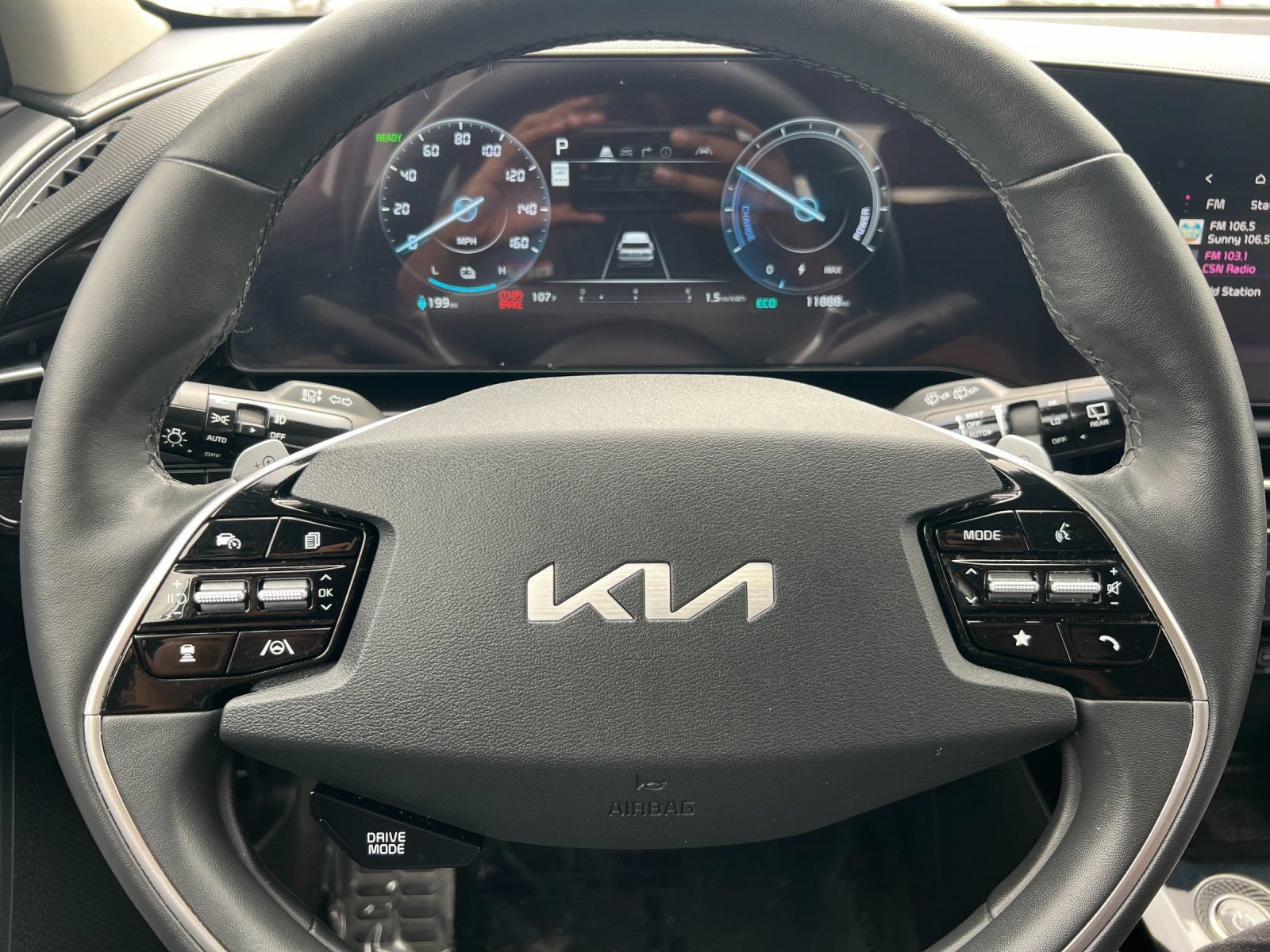 Used 2024 Kia Niro Wave FWD image 23