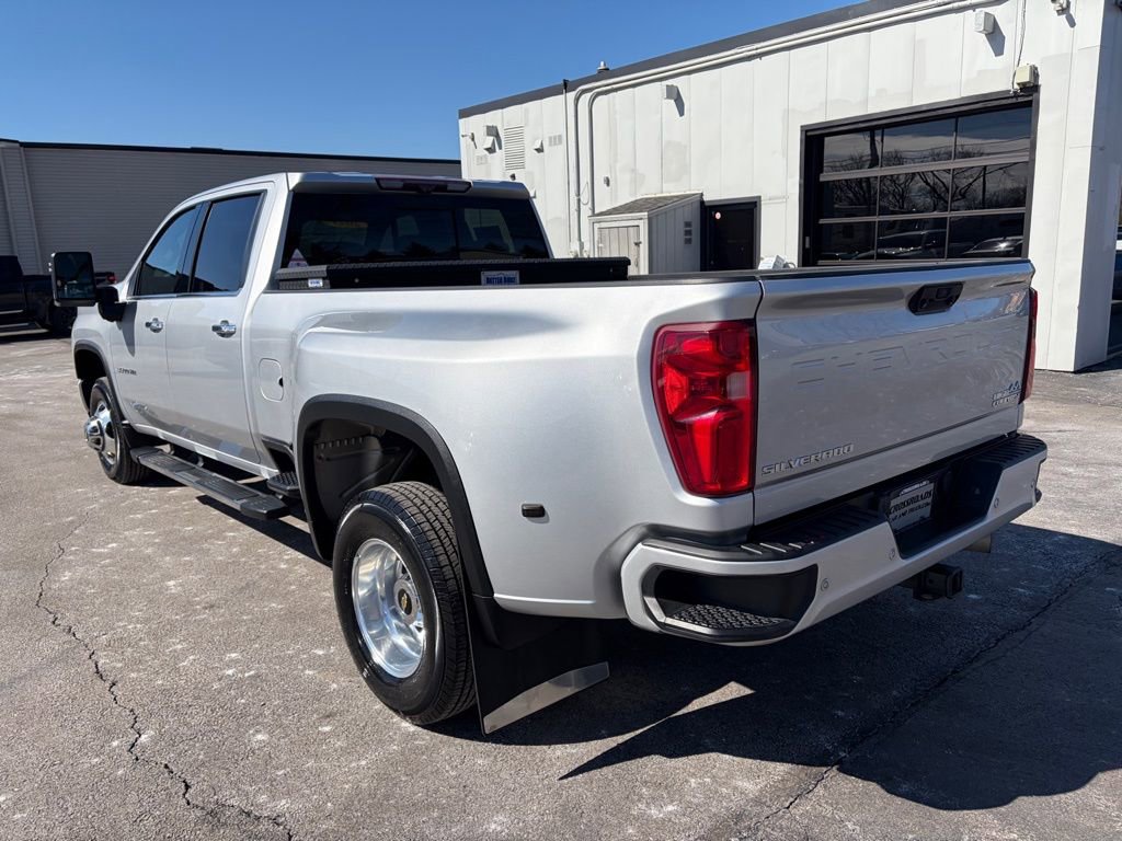 Used 2021 Chevrolet Silverado 3500 High Country image 28