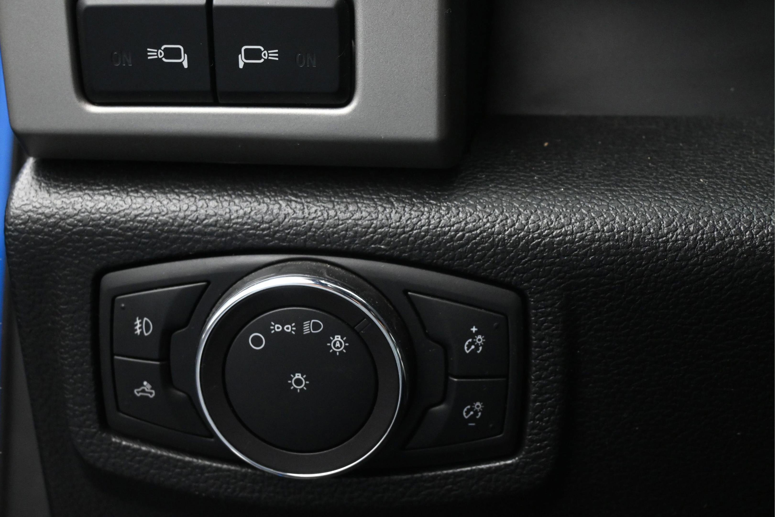 Used 2019 Ford F150 Lariat w/ Equipment Group 502A Luxury AWD/4WD image 22