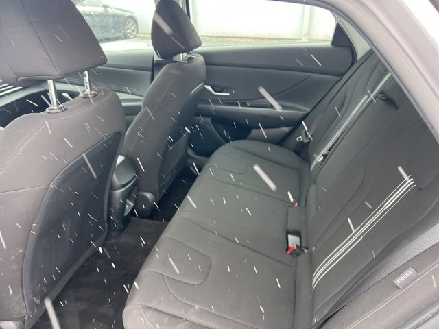 Used 2025 Hyundai Elantra SEL image 27