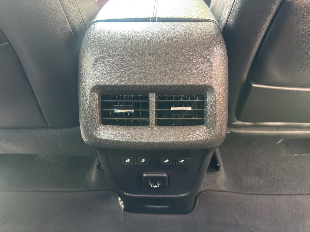 Certified 2024 GMC Terrain Denali w/ Denali Premium Package AWD/4WD image 19