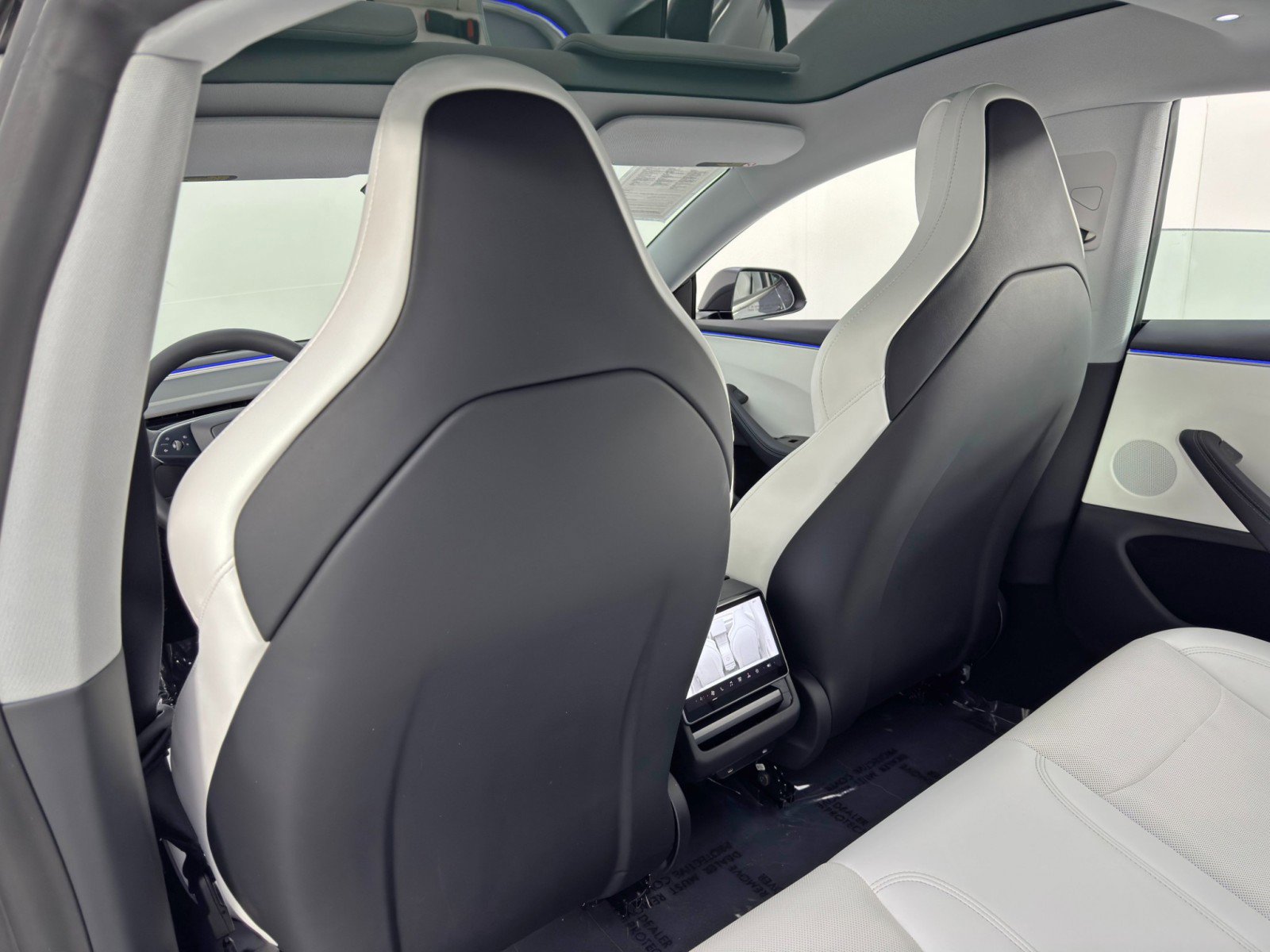 Used 2024 Tesla Model 3 Performance image 37