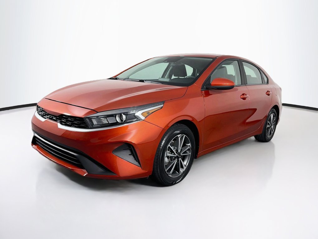 Used 2022 Kia Forte LXS FWD image 3
