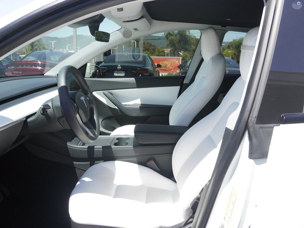 Used 2022 Tesla Model Y Long Range AWD/4WD image 15
