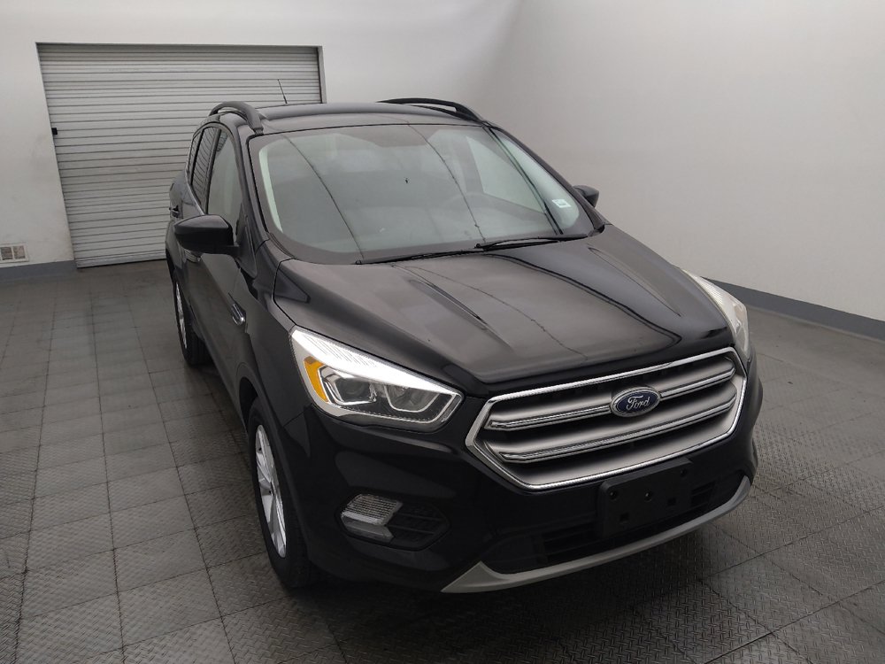 Used 2017 Ford Escape SE w/ Equipment Group 201A FWD image 14