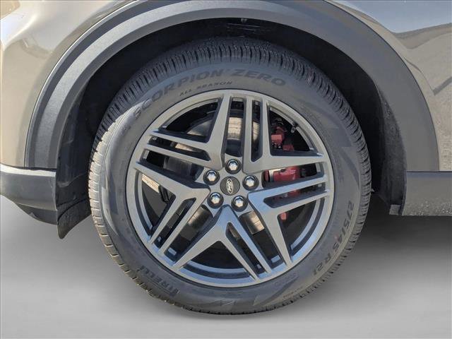 New 2026 Ford Explorer ST-Line w/ ST-Line Street Pack image 10