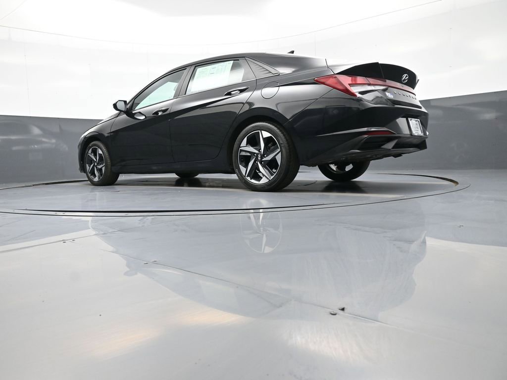 Certified 2023 Hyundai Elantra SEL w/ Convenience Package FWD image 31
