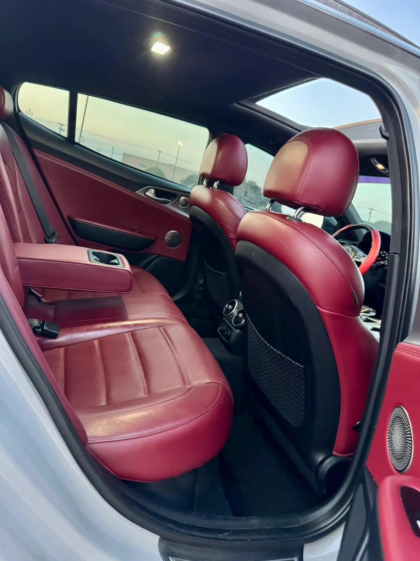 Used 2018 Kia Stinger GT2 AWD/4WD image 11