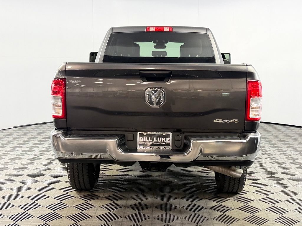 Used 2024 RAM 3500 Tradesman w/ Chrome Appearance Group AWD/4WD image 6