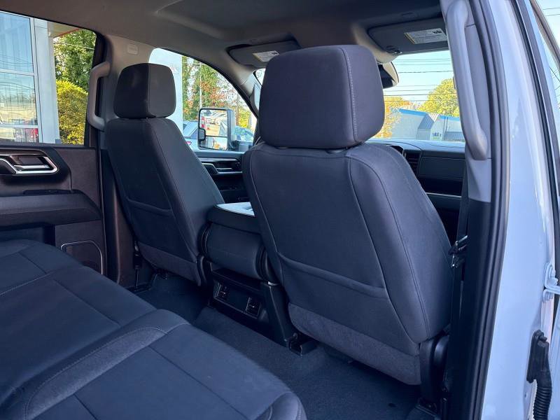 Used 2024 Chevrolet Silverado 2500 LT image 62