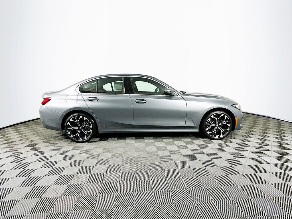 Used 2025 BMW 330i xDrive Sedan w/ M Sport Package image 9
