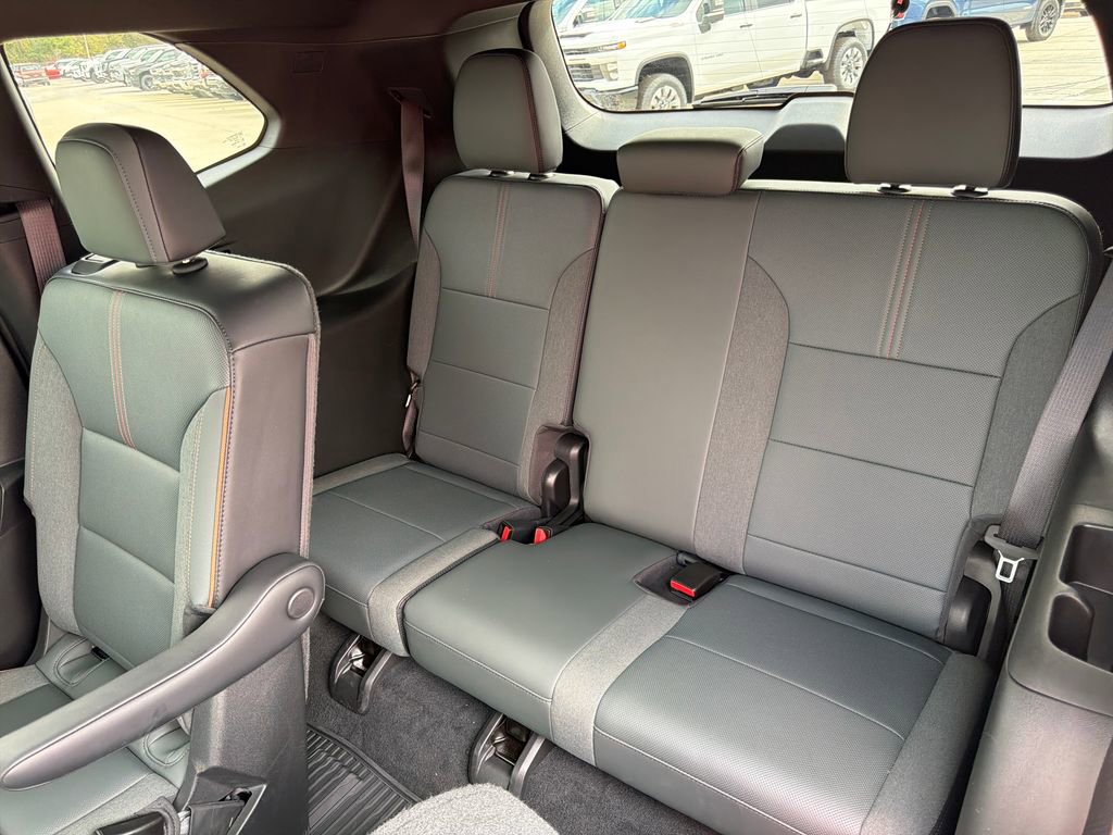 Certified 2025 GMC Acadia AT4 w/ LPO, Floor Liner Package image 35