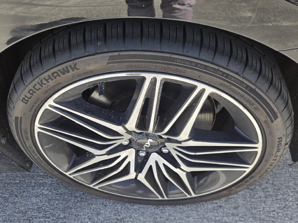 Used 2022 Kia Stinger GT1 RWD image 5