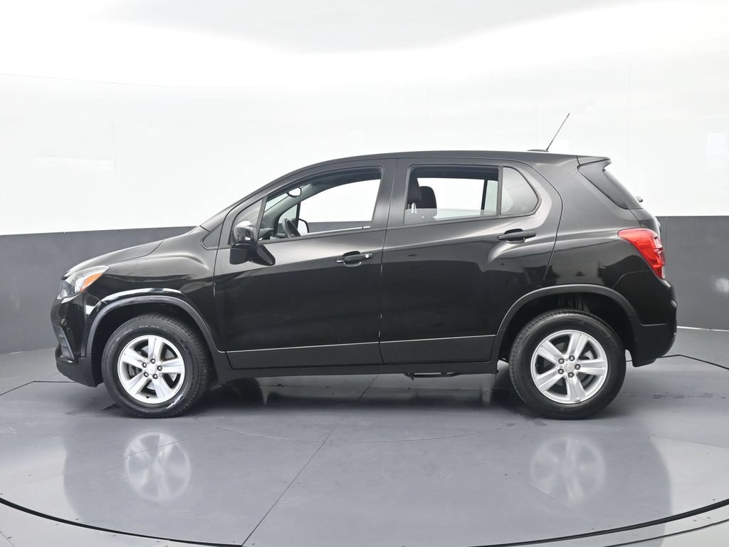 Used 2022 Chevrolet Trax LS AWD/4WD image 3