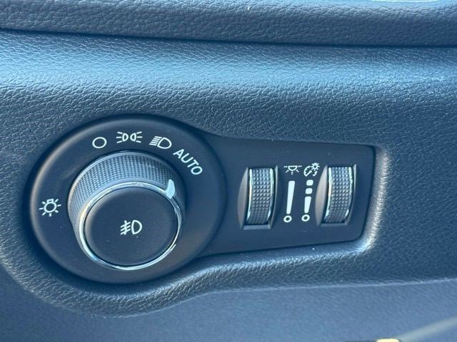 New 2026 Chrysler Pacifica Limited w/ S Appearance Package image 13