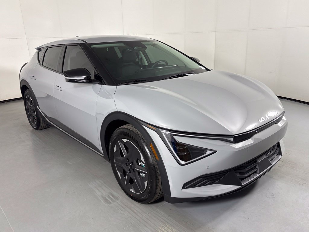 New 2026 Kia EV6 Light RWD image 2