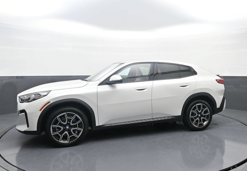 New 2026 BMW X2 xDrive28i w/ Technology Package AWD/4WD image 4