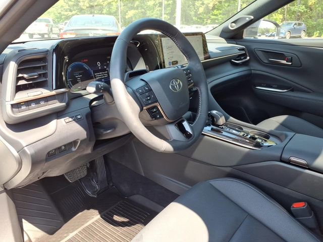 Used 2025 Toyota Crown Signia w/ Advanced Technology Package AWD/4WD image 15