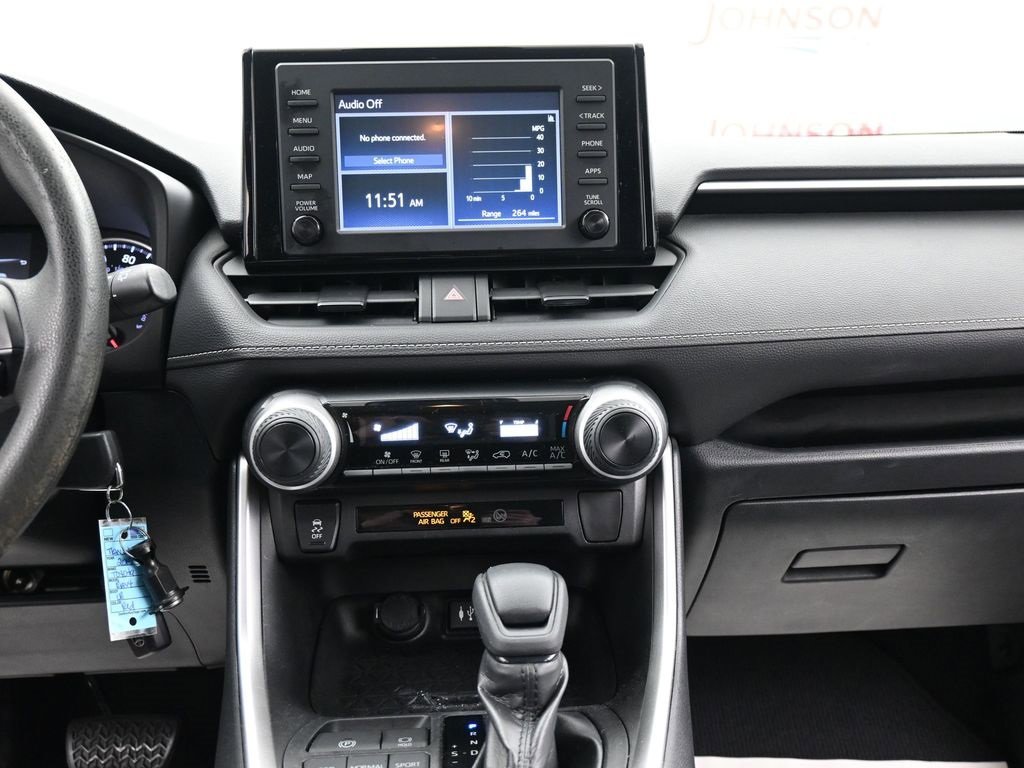 Used 2019 Toyota RAV4 LE w/ Carpet Mat Package image 22