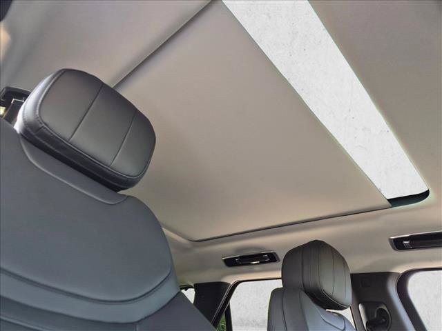 Used 2024 Land Rover Range Rover Sport SE AWD/4WD image 19