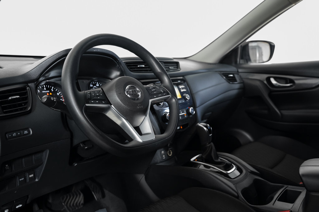 Used 2017 Nissan Rogue S w/ S Appearance Package FWD image 28
