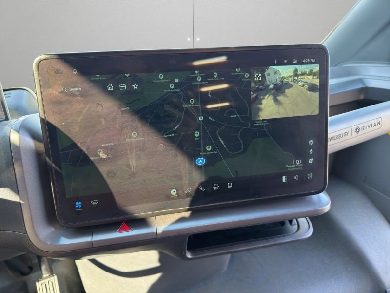Used 2024 Rivian Delivery 500 FWD image 16